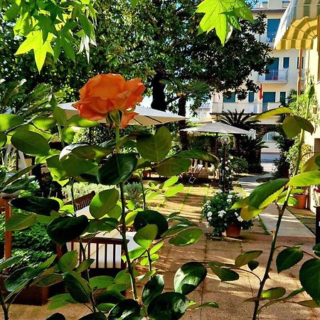 Hotel Giardino Lido di Camaiore Exterior photo